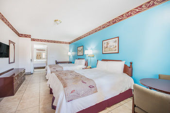 إدينبورغ Texas Inn And Suites Citycenter At Utrgv المظهر الخارجي الصورة